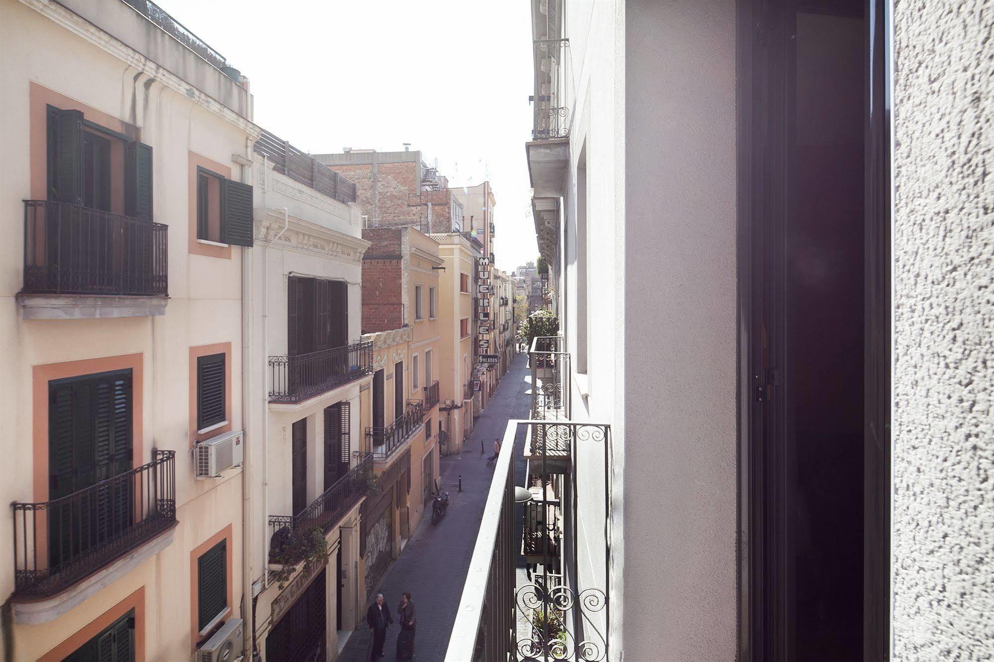 Inside Barcelona Apartments Sants Exterior photo